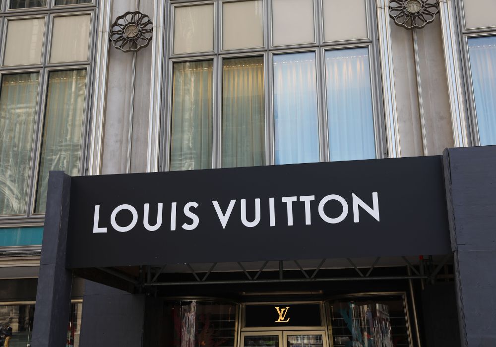 Louis Vuitton, los secretos de la marca de lujo que no para de
